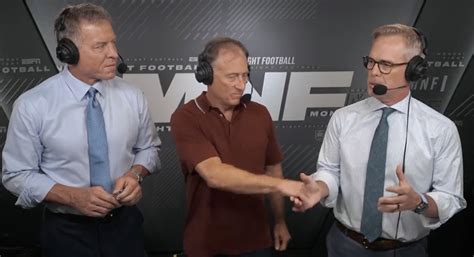 A handshake between Washington owner Josh Harris and announcer Joe Buck got analyst Troy Aikman laughing and viewers buzzing during a preseason game.-- …